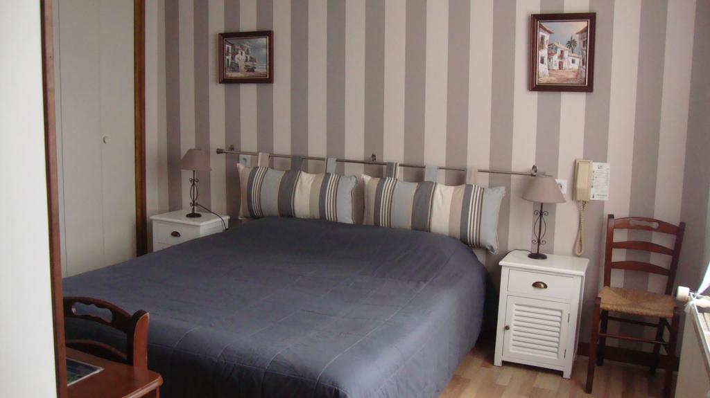 Hotel Pikassaria ساري المظهر الخارجي الصورة